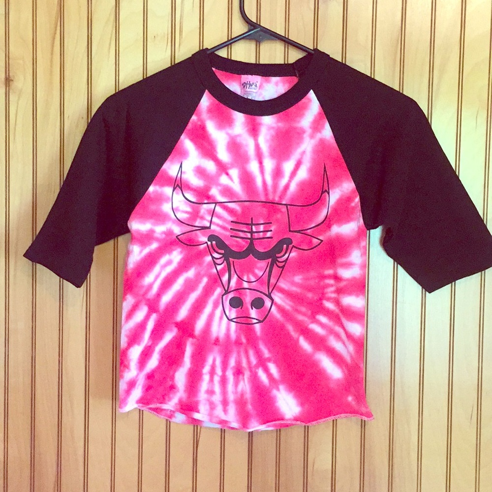 Hand dyed 3/4 sleeve Chicago Bulls M Kids shirt!